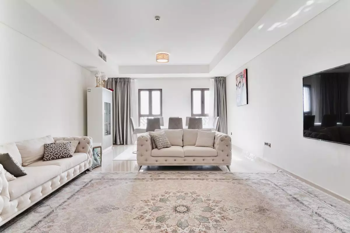 Flat 200m² in UAE, Dubai. Priced at 973890€ rent photo-2