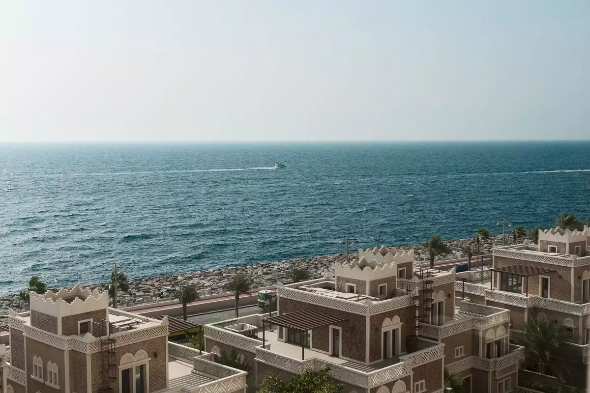Flat 200m² in UAE, Dubai. Priced at 973890€ rent photo-5