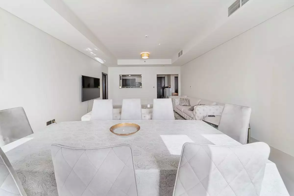 Flat 200m² in UAE, Dubai. Priced at 973890€ rent photo-6