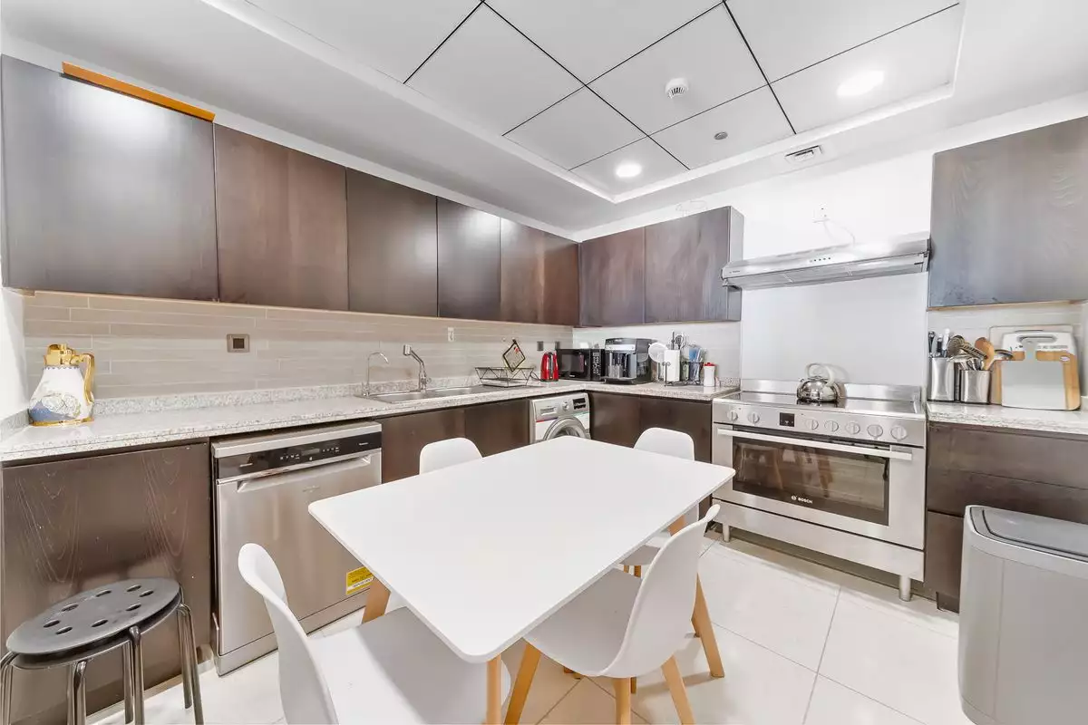 Flat 200m² in UAE, Dubai. Priced at 973890€ rent photo-18