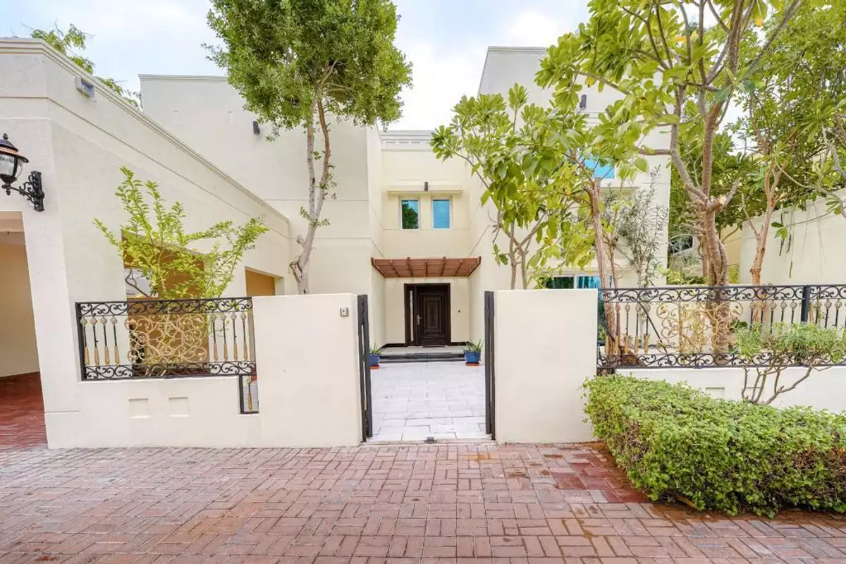 Villa 571m² in UAE, Dubai. Priced at 3243804€ rent photo-2