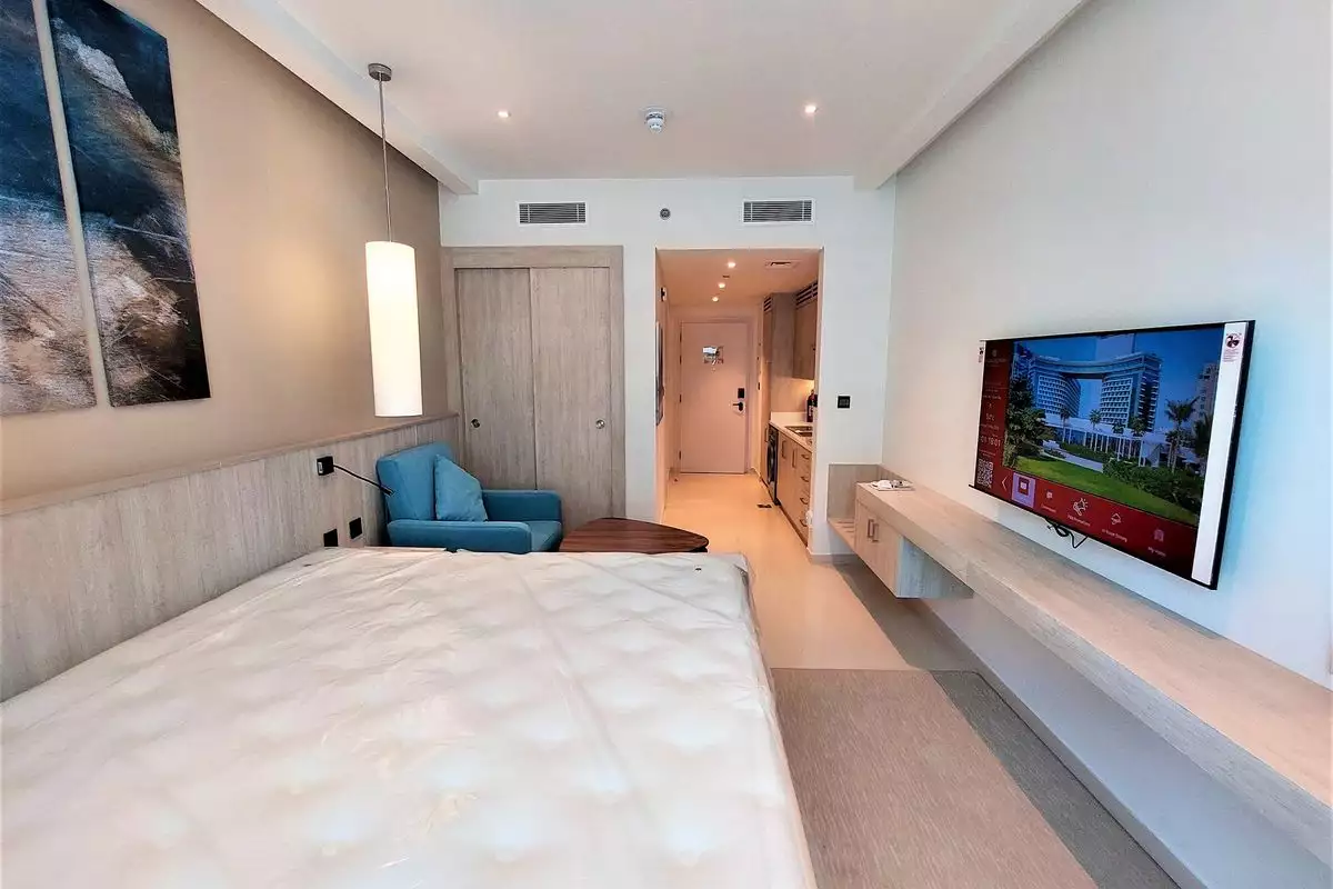 Flat 33m² in UAE, Dubai. Priced at 312144€ rent photo-3