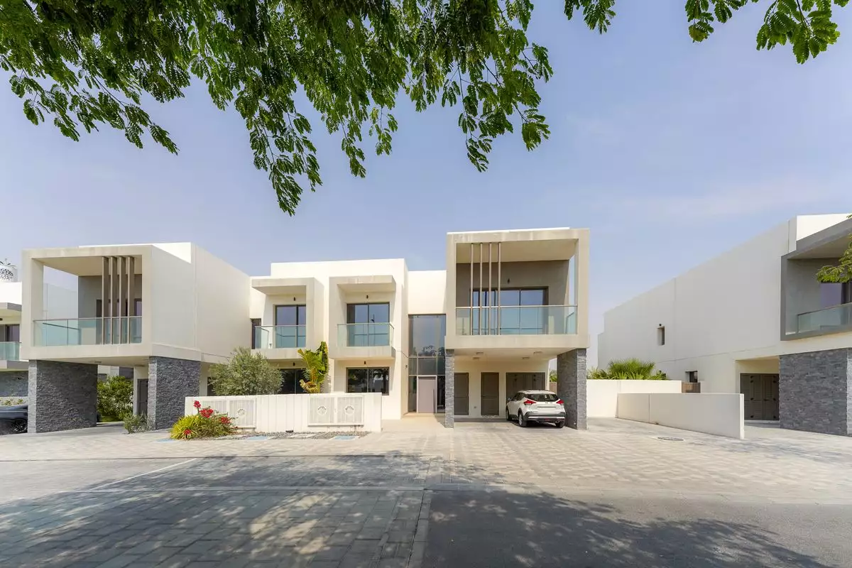 Townhouse 494m² in UAE, Abu Dhabi. Priced at 1389770€ rent photo-2