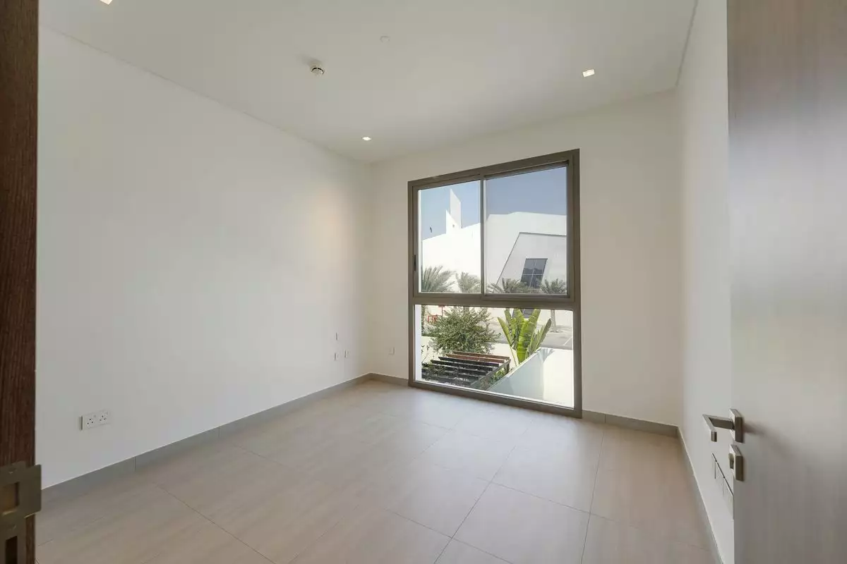 Townhouse 494m² in UAE, Abu Dhabi. Priced at 1389770€ rent photo-9