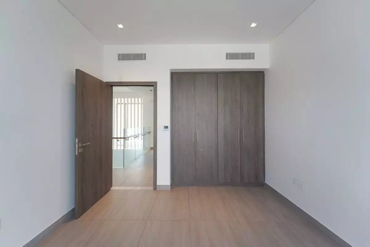 Townhouse 494m² in UAE, Abu Dhabi. Priced at 1389770€ rent photo-10