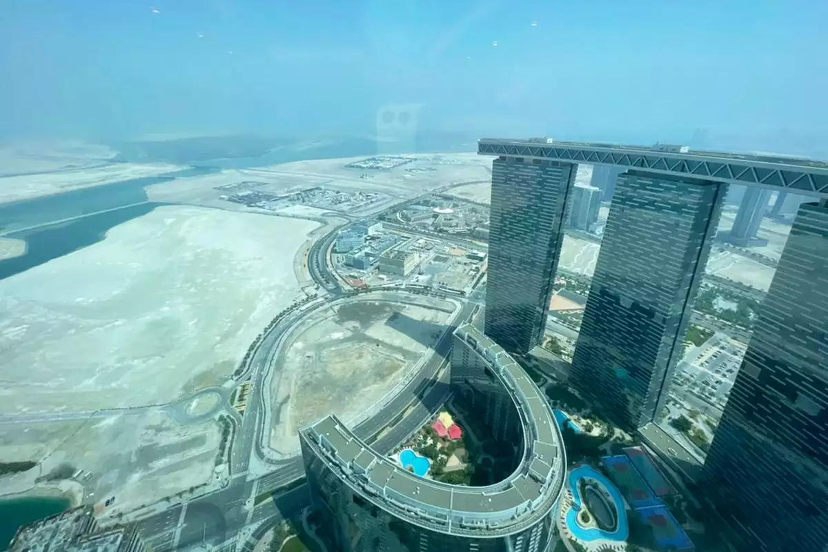 Flat 156m² in UAE, Abu Dhabi. Priced at 548593€ rent photo-3