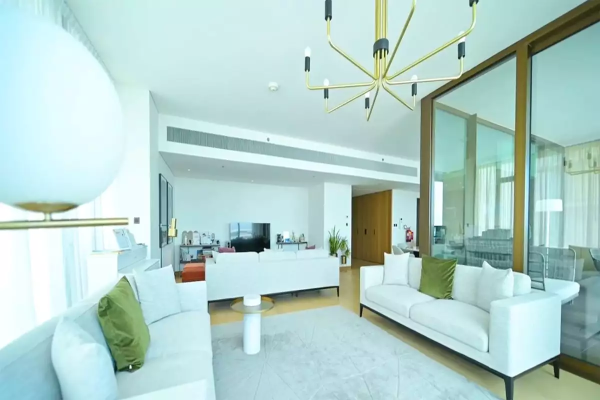Flat 294m² in UAE, Dubai. Priced at 10612909€ rent photo-3