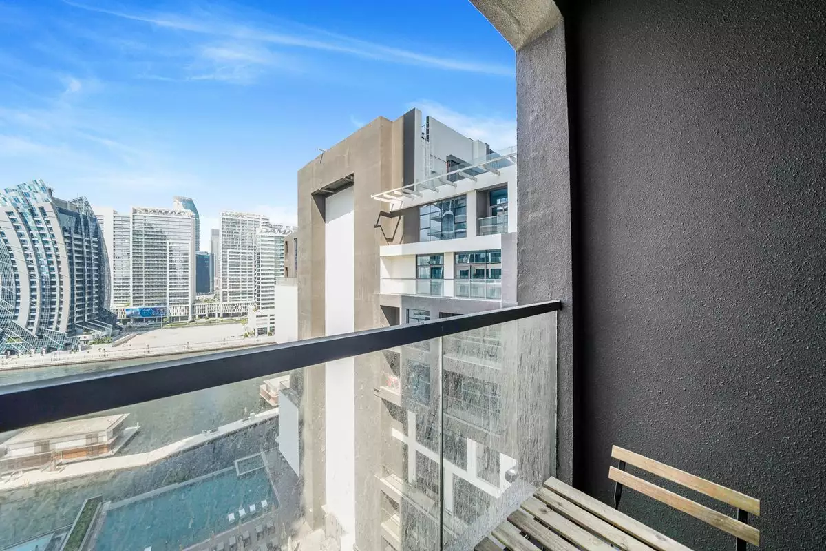Flat 60m² in UAE, Dubai. Priced at 480702€ rent photo-13