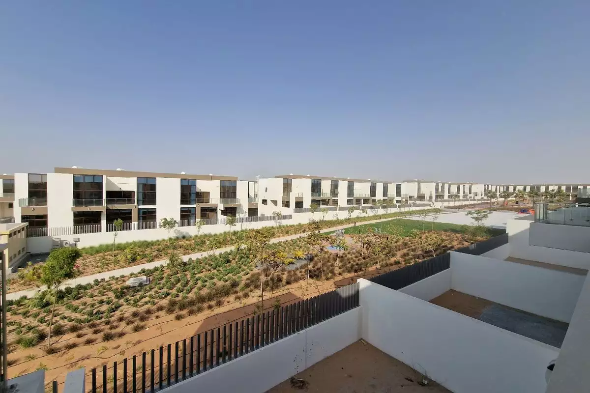 Townhouse 187m² in UAE, Dubai. Priced at 911462€ rent photo-1