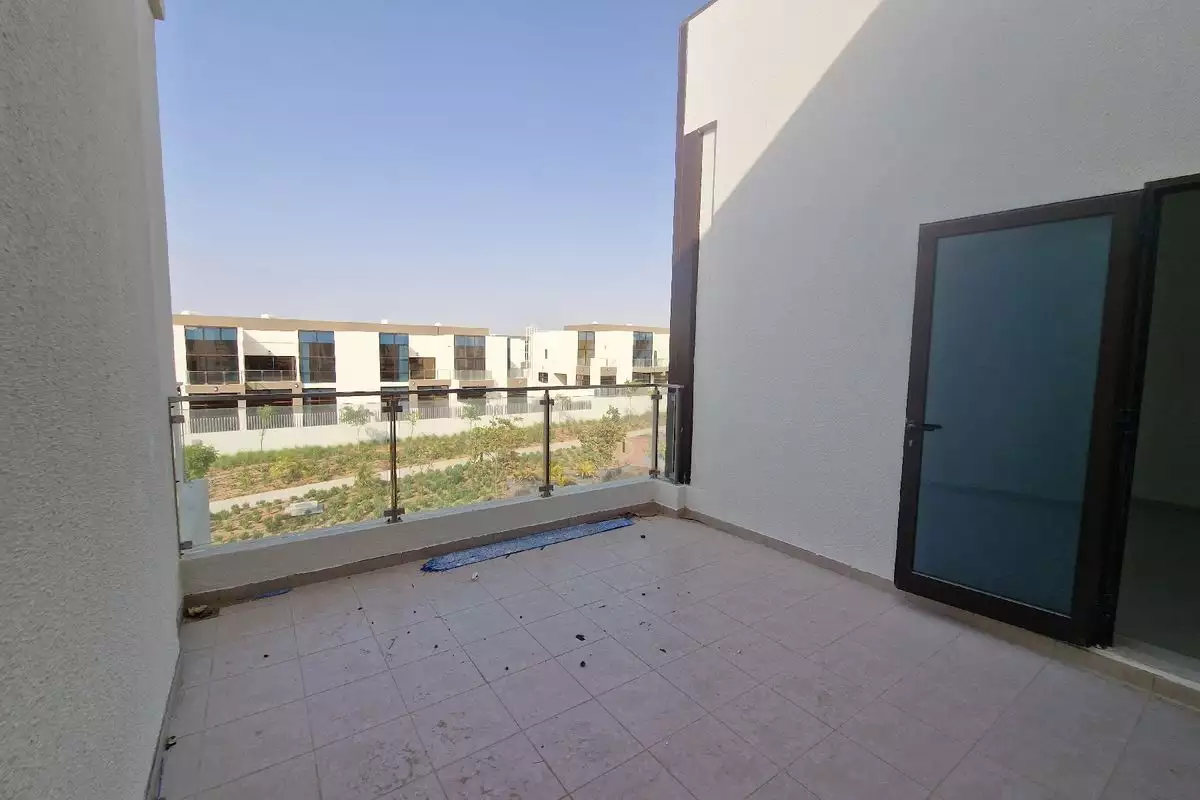 Townhouse 187m² in UAE, Dubai. Priced at 911462€ rent photo-16