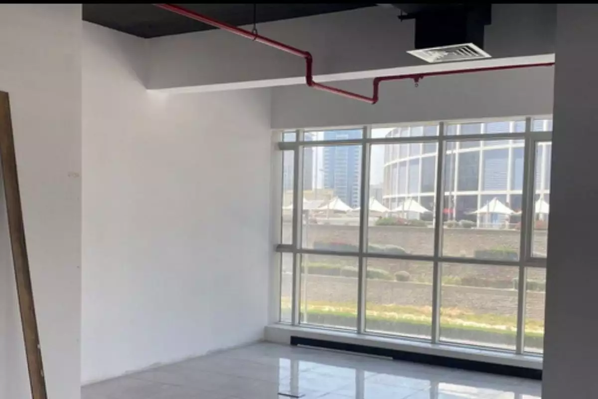 Other Properties 159m² in UAE, Dubai. Priced at 299659€ rent photo-7