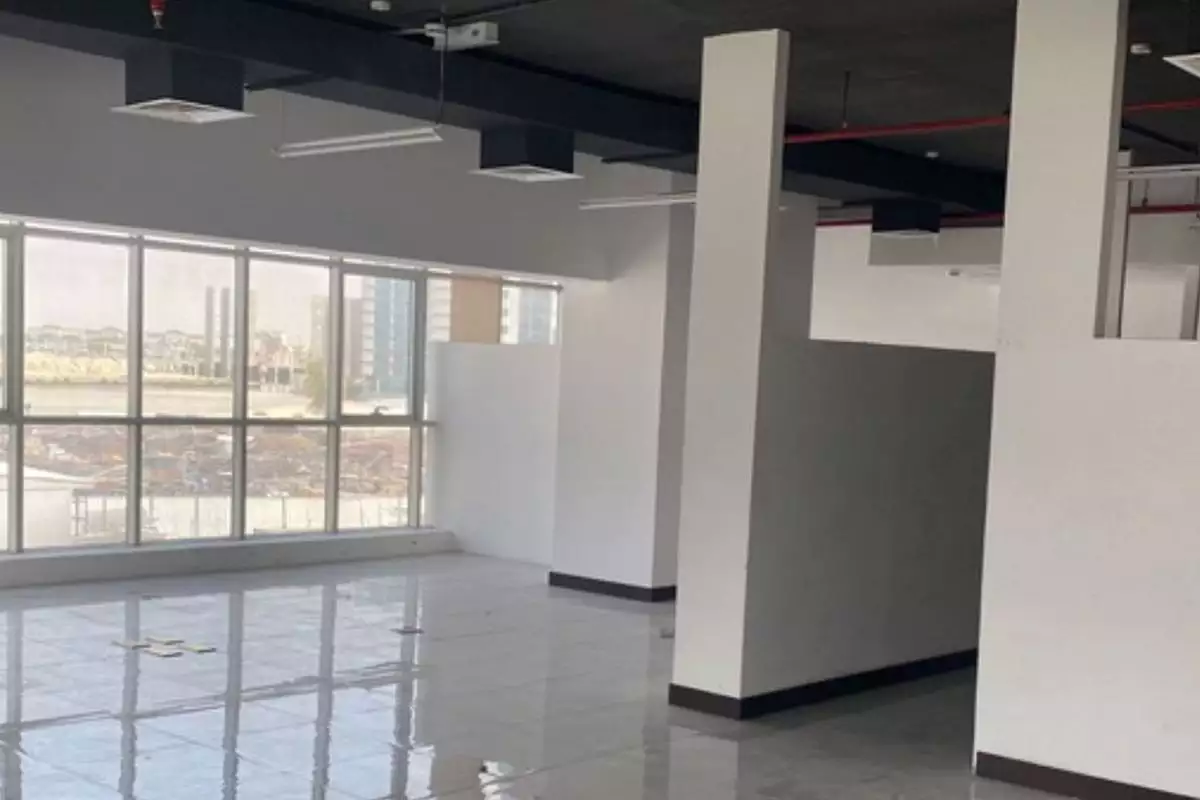 Other Properties 159m² in UAE, Dubai. Priced at 299659€ rent photo-8