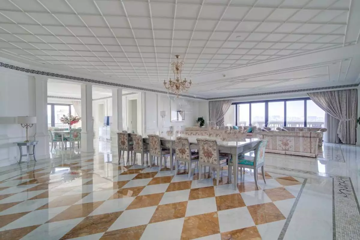 Flat 466m² in UAE, Dubai. Priced at 3745732€ rent photo-4