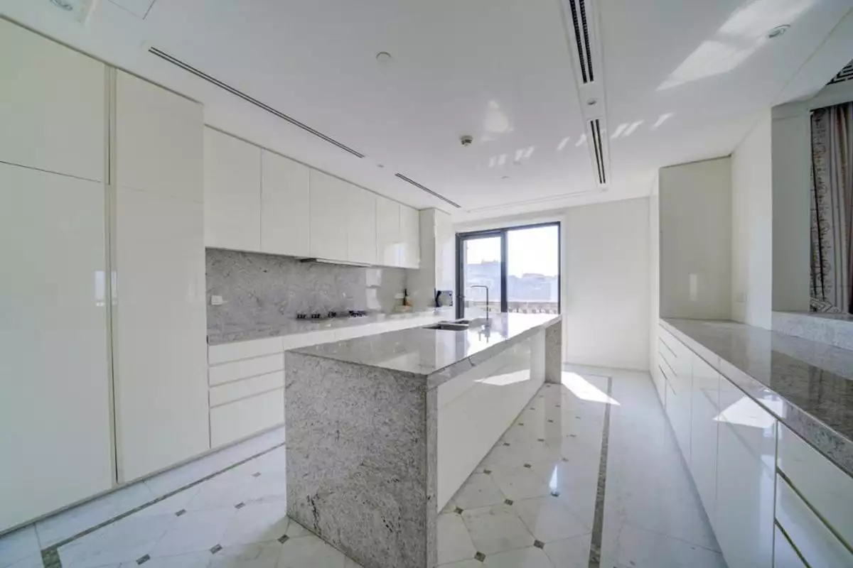 Flat 466m² in UAE, Dubai. Priced at 3745732€ rent photo-9