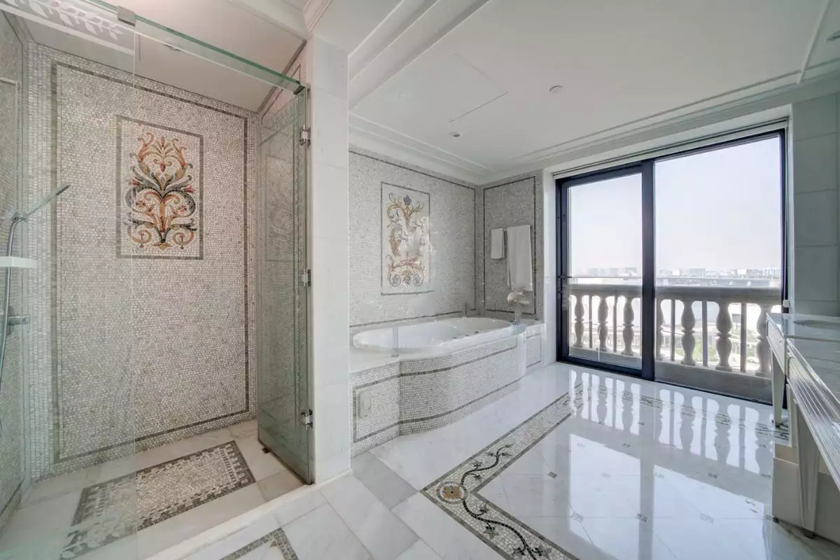 Flat 466m² in UAE, Dubai. Priced at 3745732€ rent photo-13