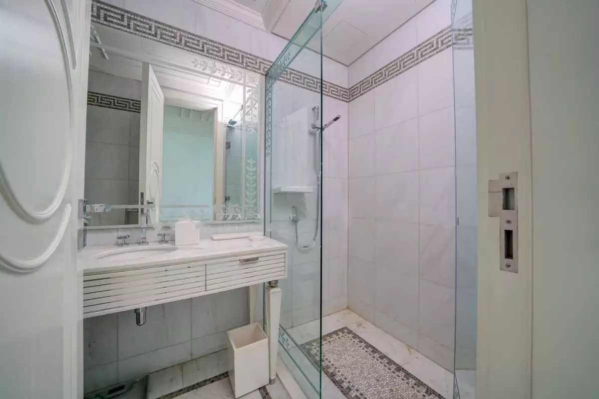Flat 466m² in UAE, Dubai. Priced at 3745732€ rent photo-14