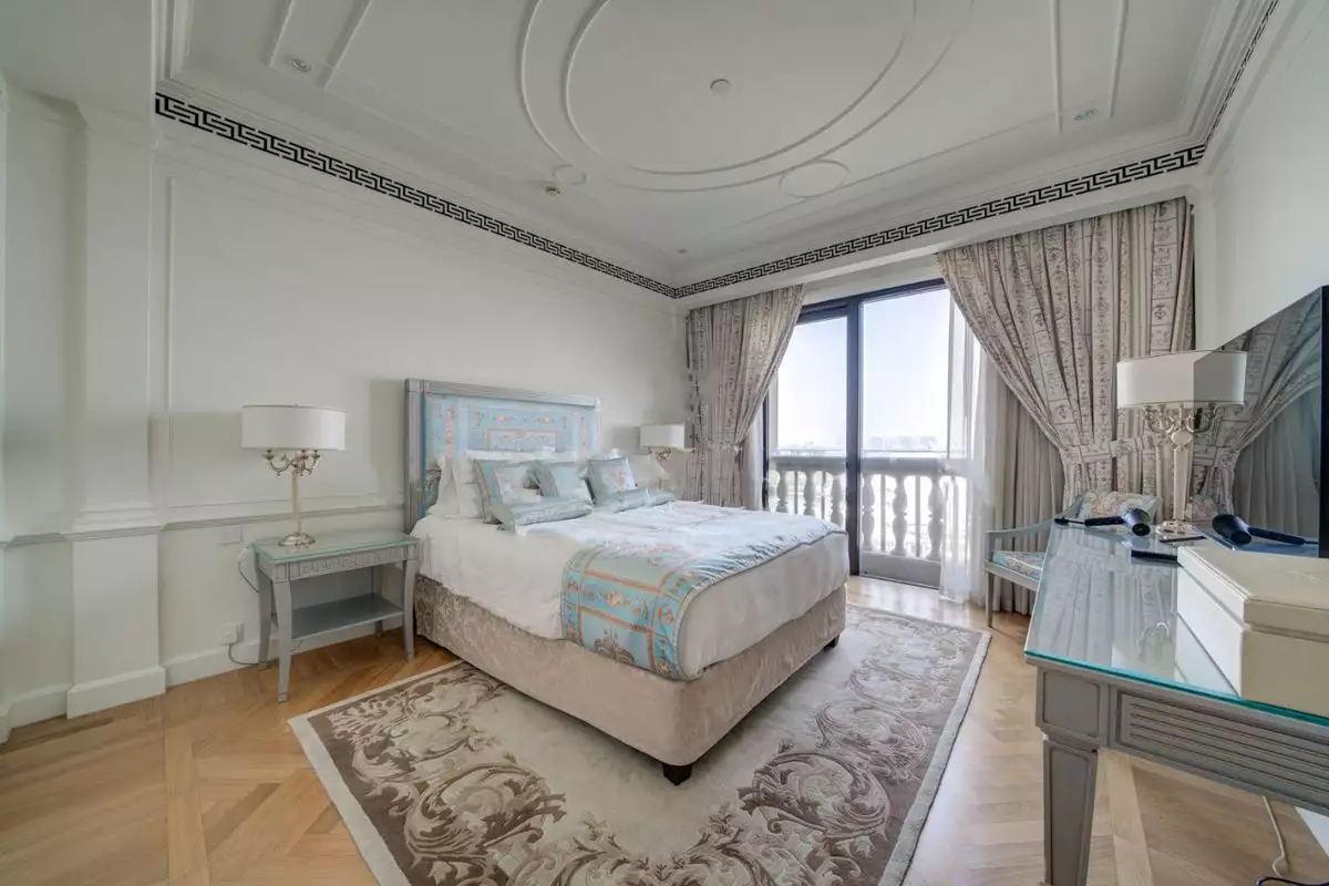Flat 466m² in UAE, Dubai. Priced at 3745732€ rent photo-16