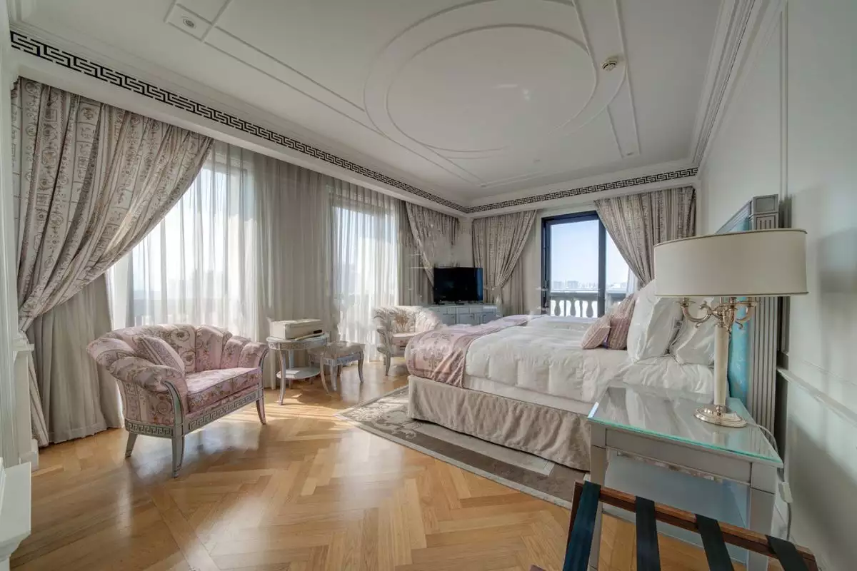 Flat 466m² in UAE, Dubai. Priced at 3745732€ rent photo-17