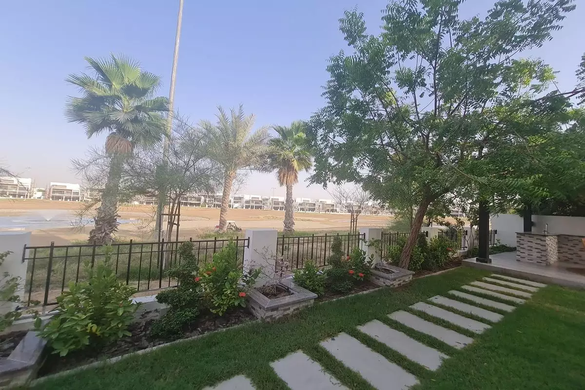 Villa 695m² in UAE, Dubai. Priced at 2372297€ rent photo-3