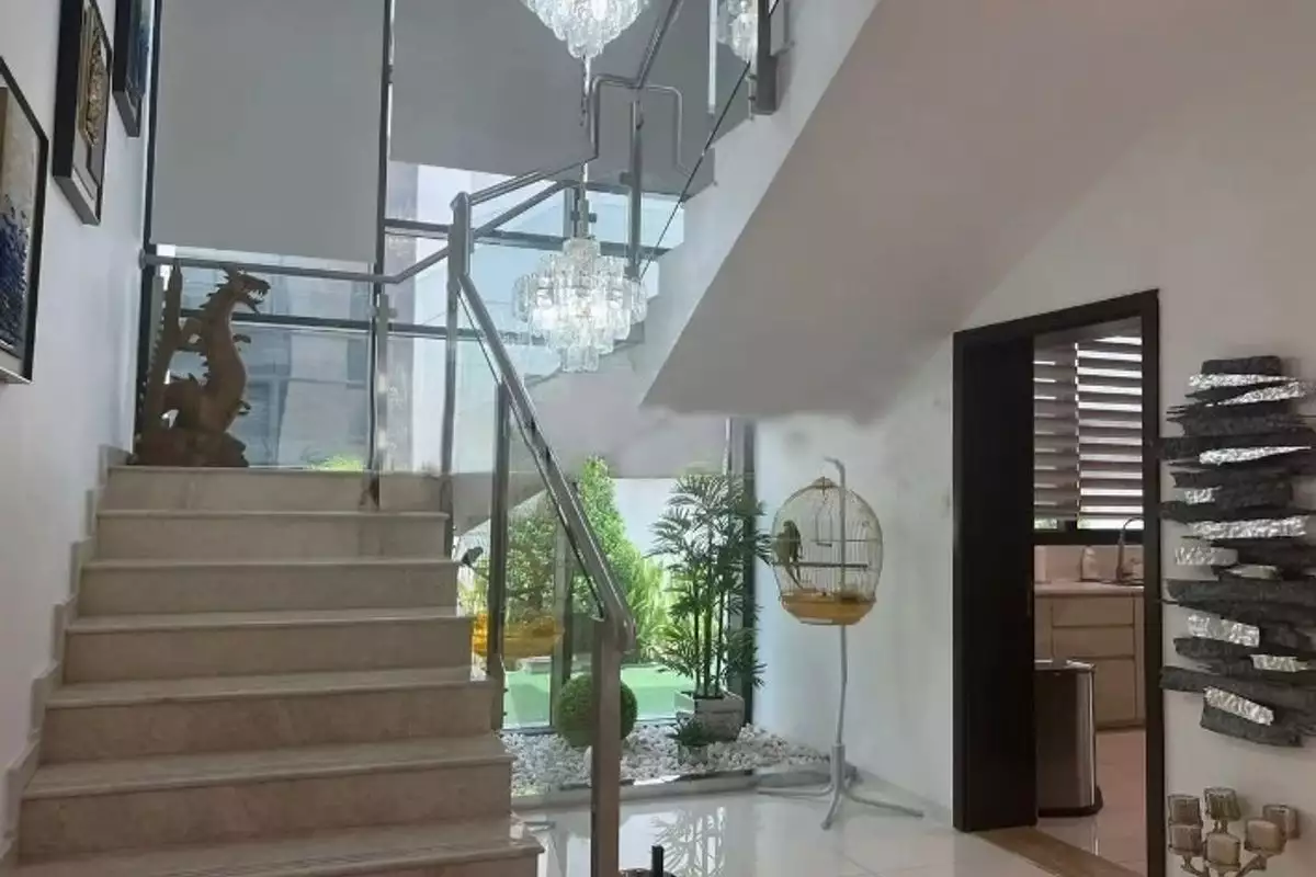 Villa 695m² in UAE, Dubai. Priced at 2372297€ rent photo-7