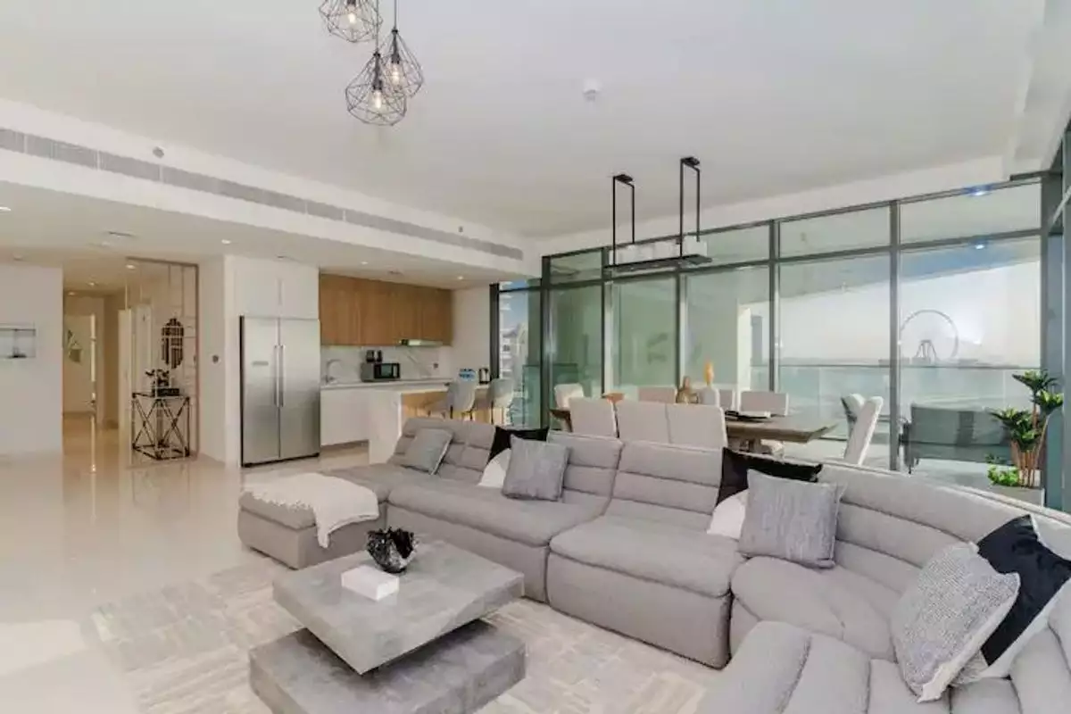 Flat 186m² in UAE, Dubai. Priced at 2039676€ rent photo-2