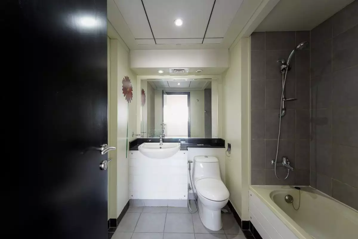 Flat 107m² in UAE, Abu Dhabi. Priced at 187287€ rent photo-12