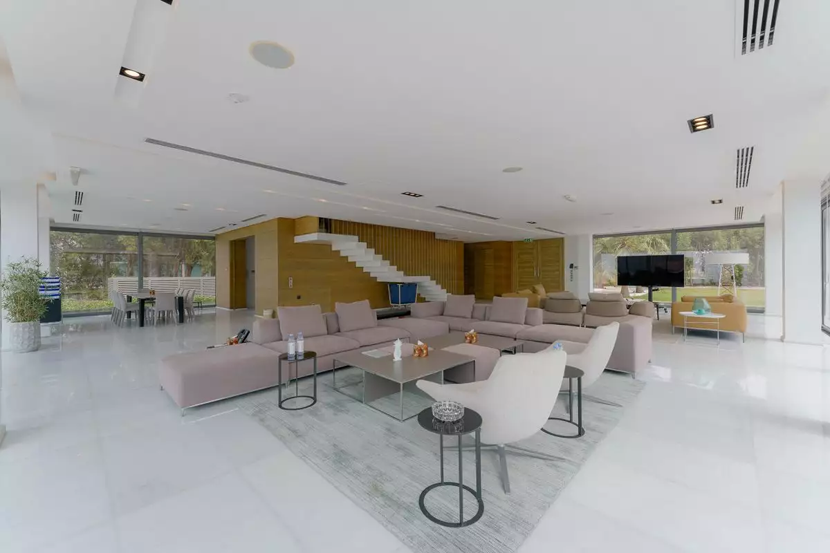 Villa 820m² in UAE, Abu Dhabi. Priced at 6794890€ rent photo-9