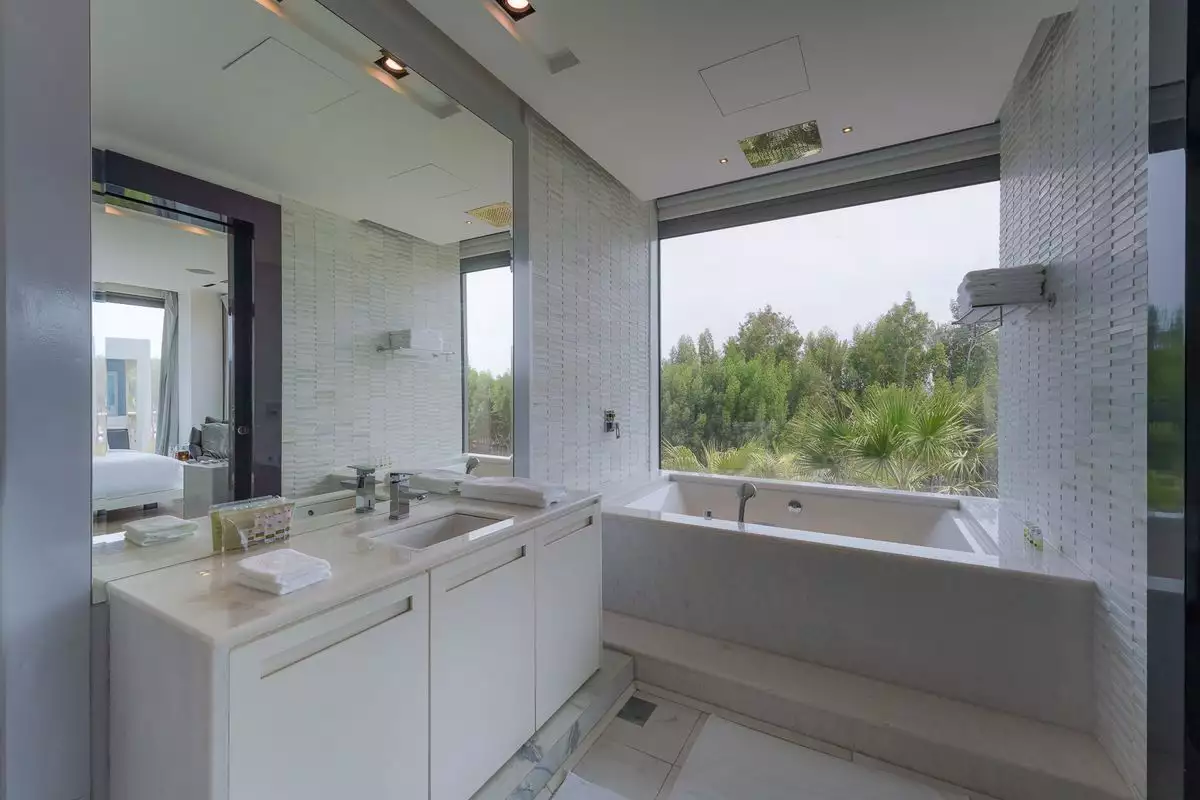 Villa 820m² in UAE, Abu Dhabi. Priced at 6794890€ rent photo-22
