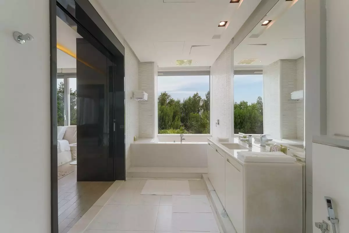Villa 820m² in UAE, Abu Dhabi. Priced at 6794890€ rent photo-23