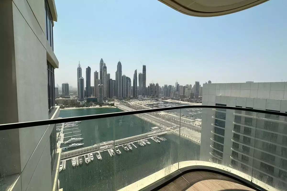 Flat 100m² in UAE, Dubai. Priced at 1273549€ rent photo-1