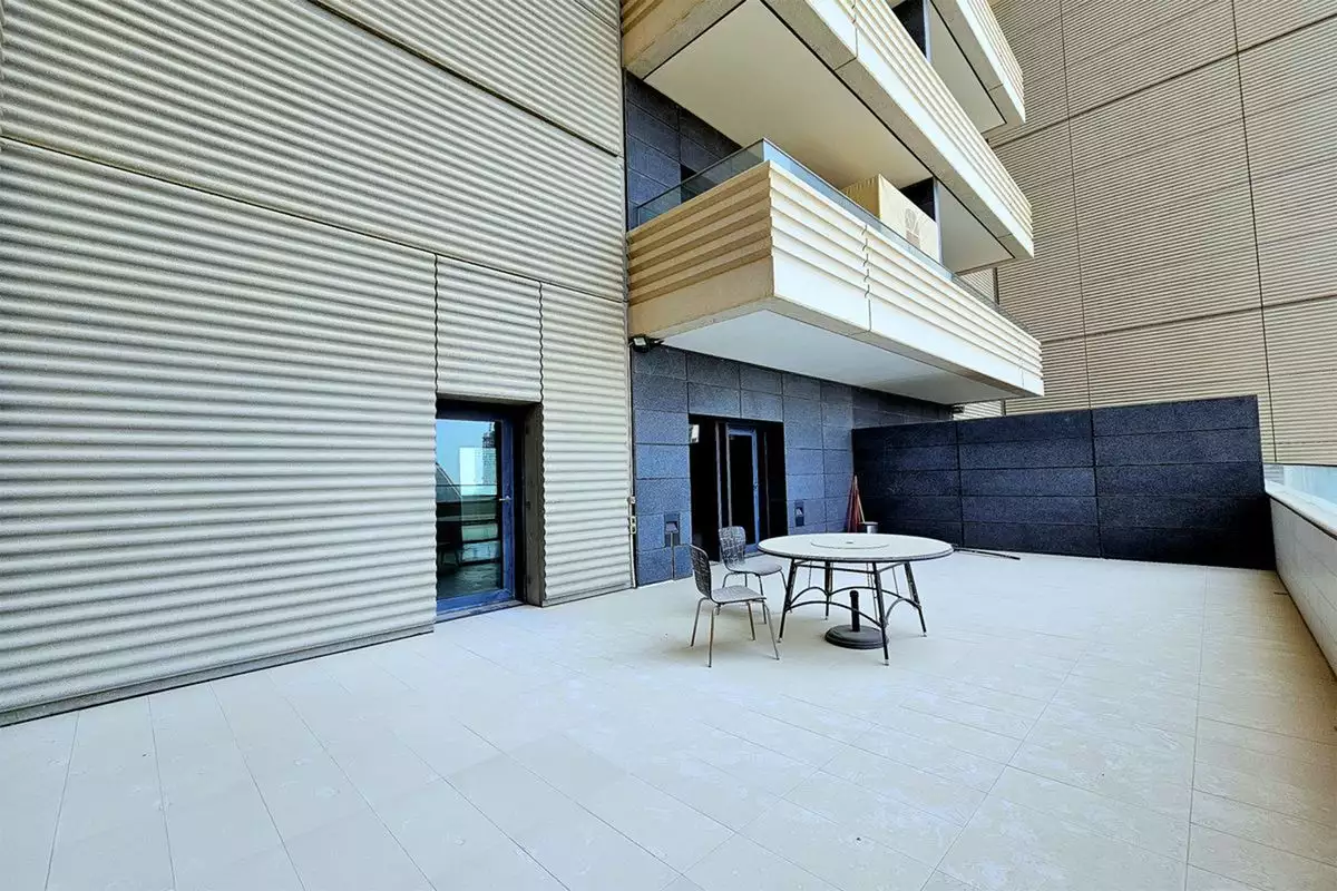 Flat 227m² in UAE, Dubai. Priced at 1170333€ rent photo-2