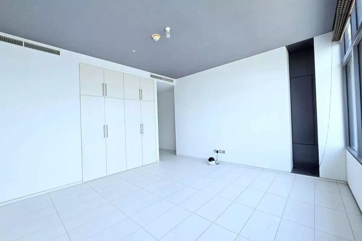 Flat 227m² in UAE, Dubai. Priced at 1170333€ rent photo-4