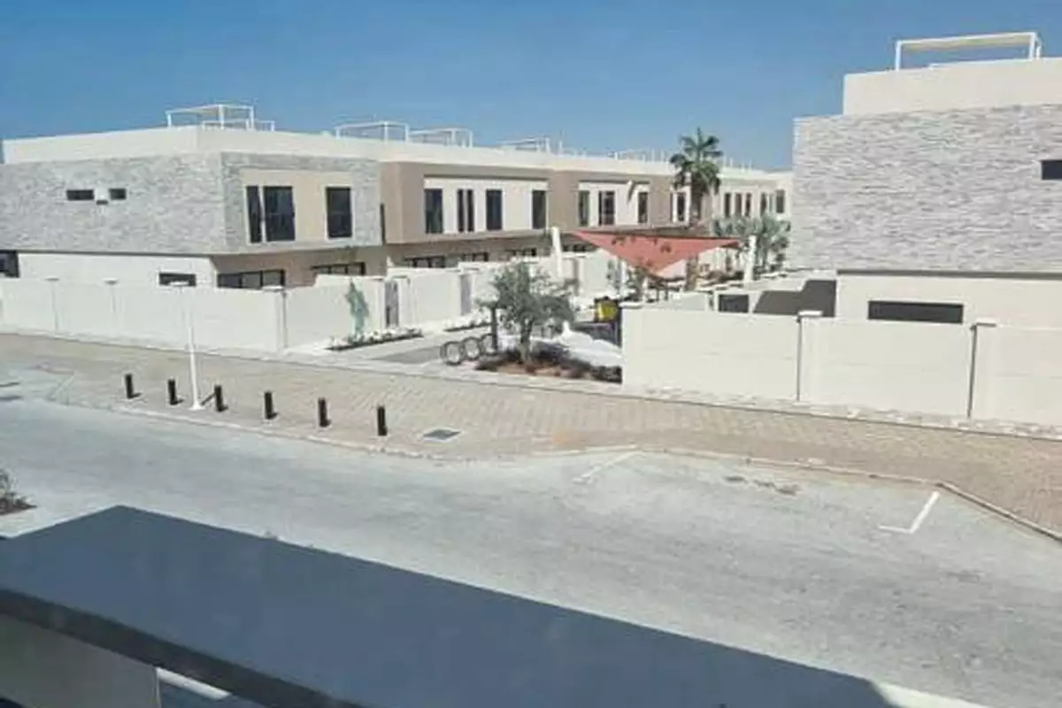 Townhouse 260m² in UAE, Abu Dhabi. Priced at 1687329€ rent photo-1