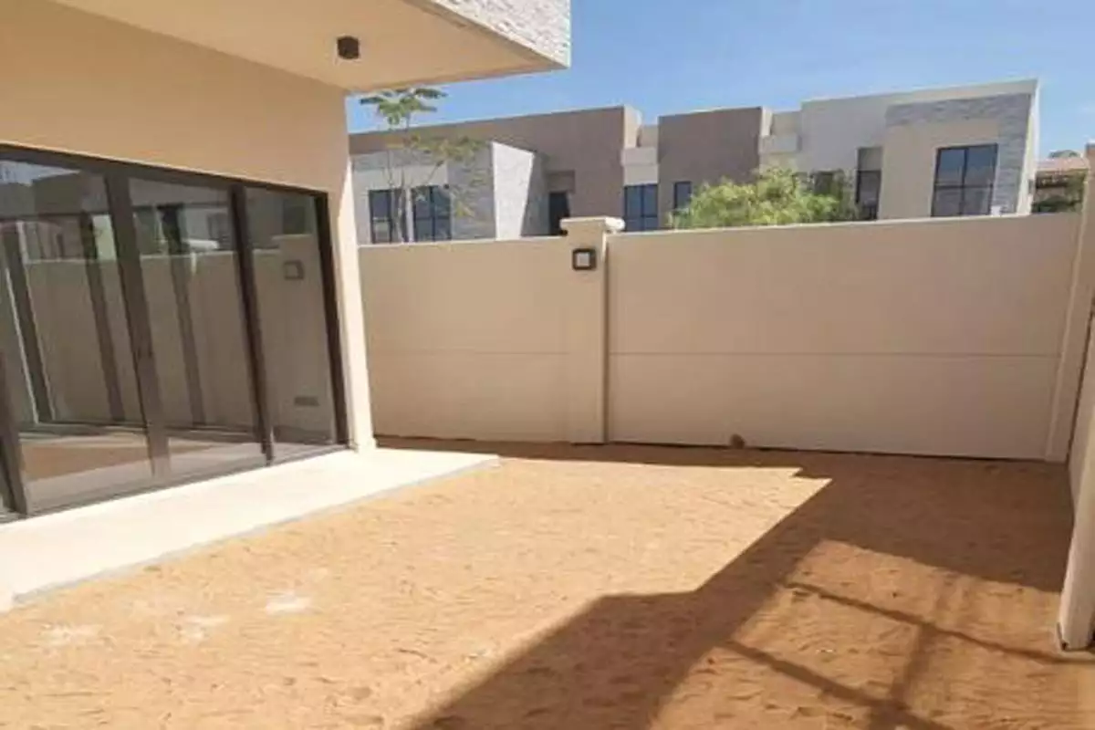 Townhouse 260m² in UAE, Abu Dhabi. Priced at 1687329€ rent photo-2