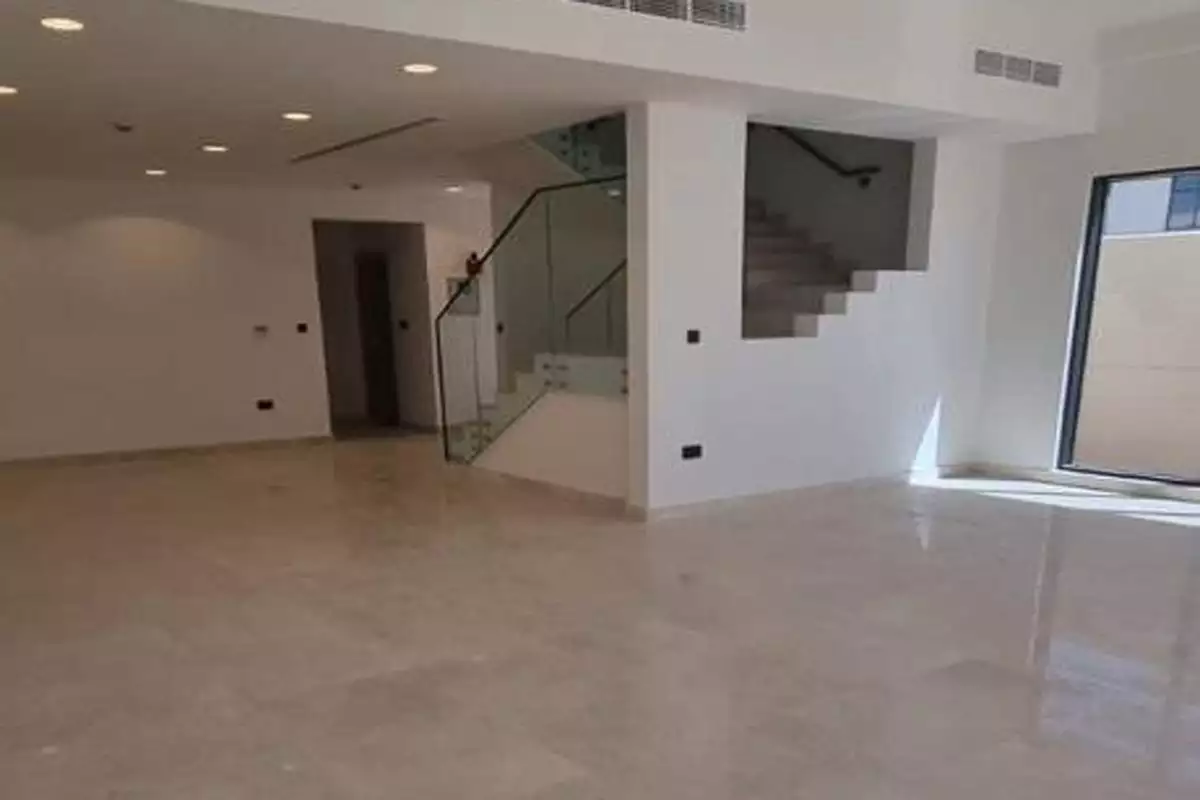 Townhouse 260m² in UAE, Abu Dhabi. Priced at 1687329€ rent photo-4