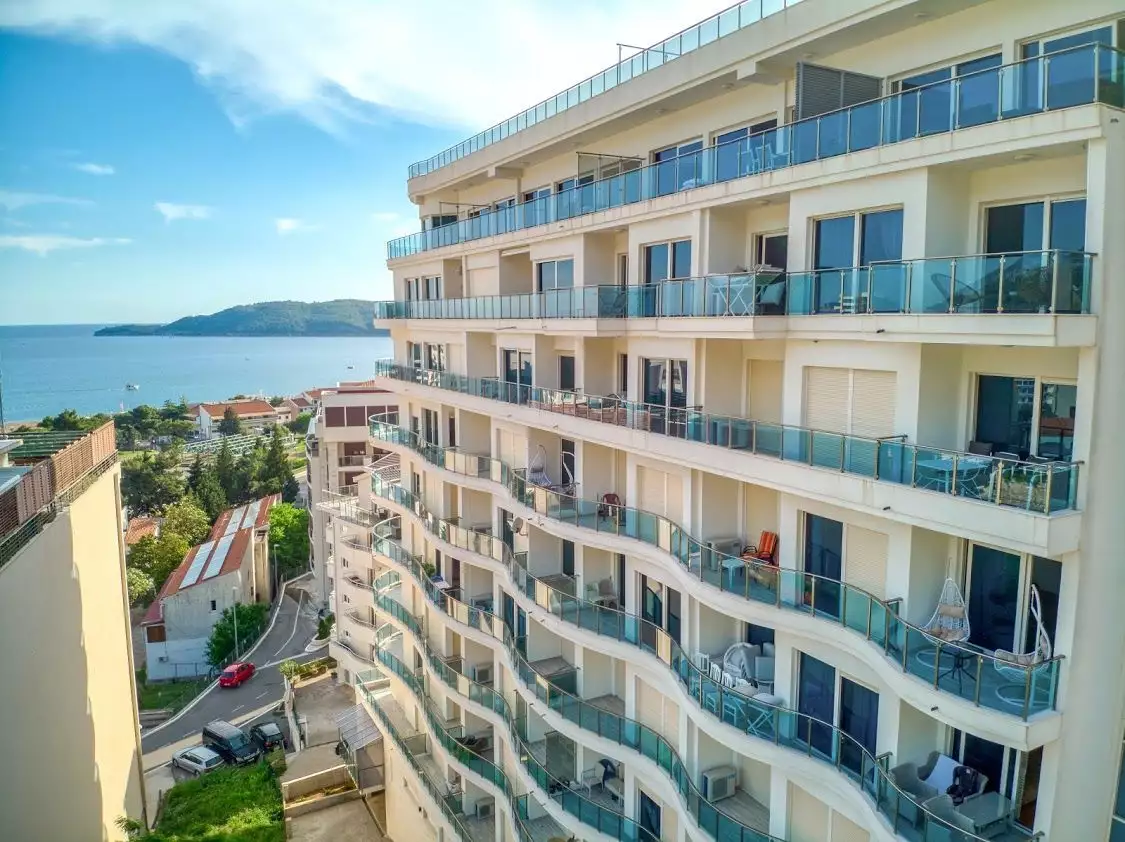 Flat 82m² in Montenegro, Becici. Priced at 220000€ rent photo-2