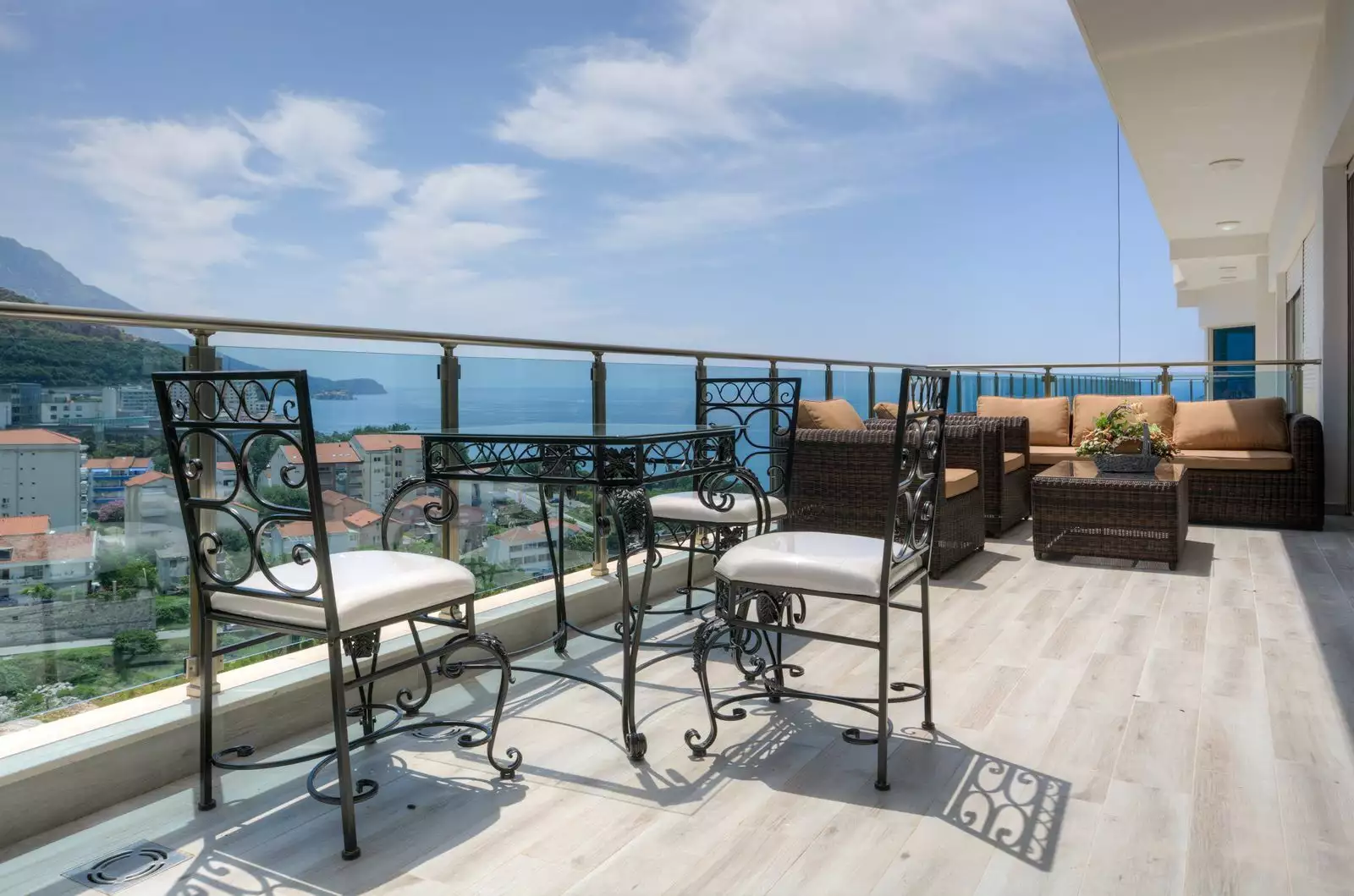 Flat 82m² in Montenegro, Becici. Priced at 220000€ rent photo-4