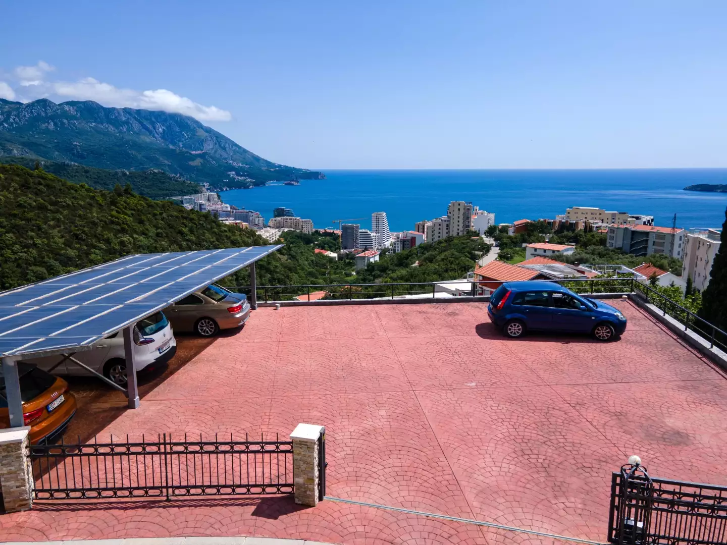 Hotels 435m² in Montenegro, Becici. Priced at 3700000€ rent photo-3