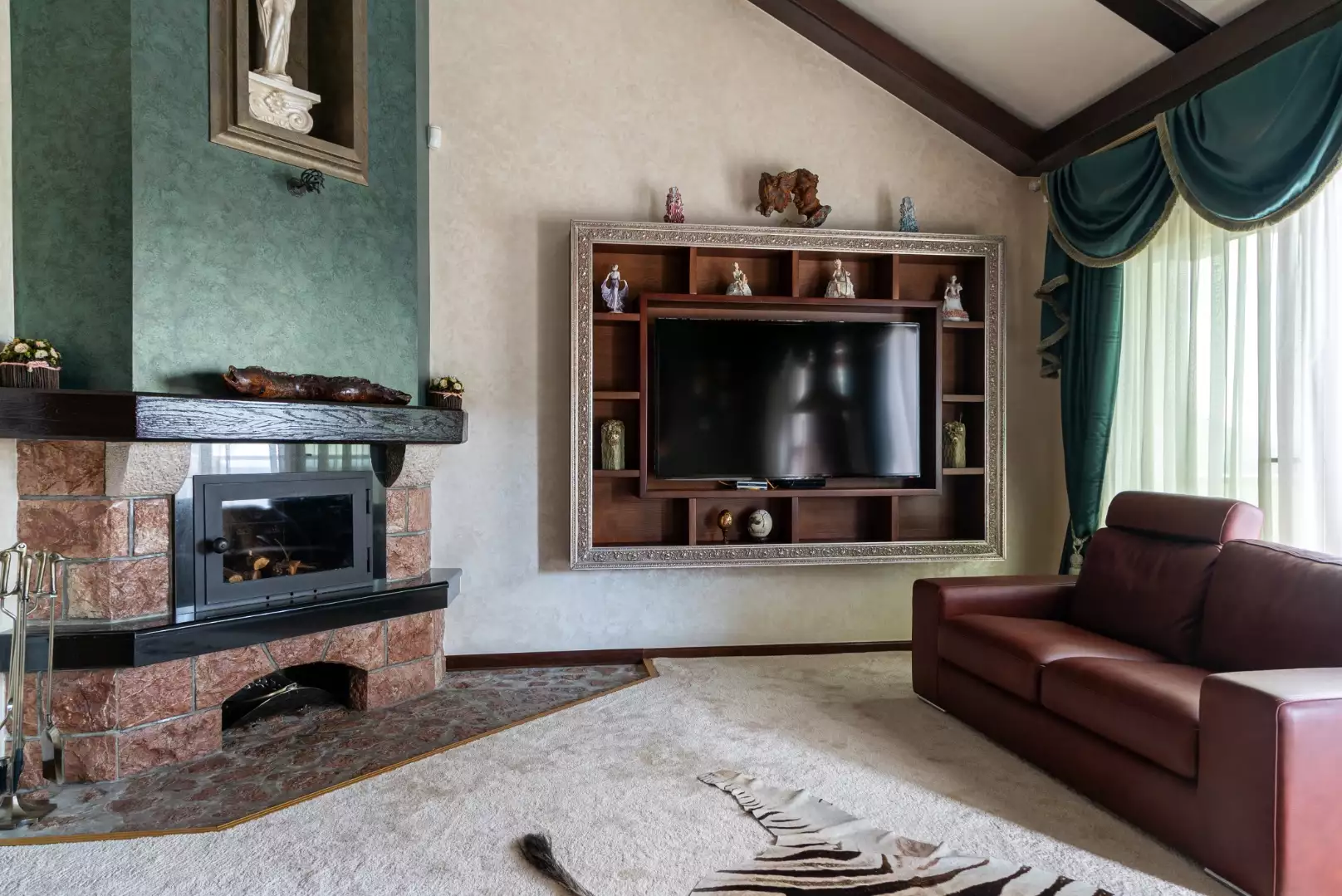 Hotels 435m² in Montenegro, Becici. Priced at 3700000€ rent photo-8