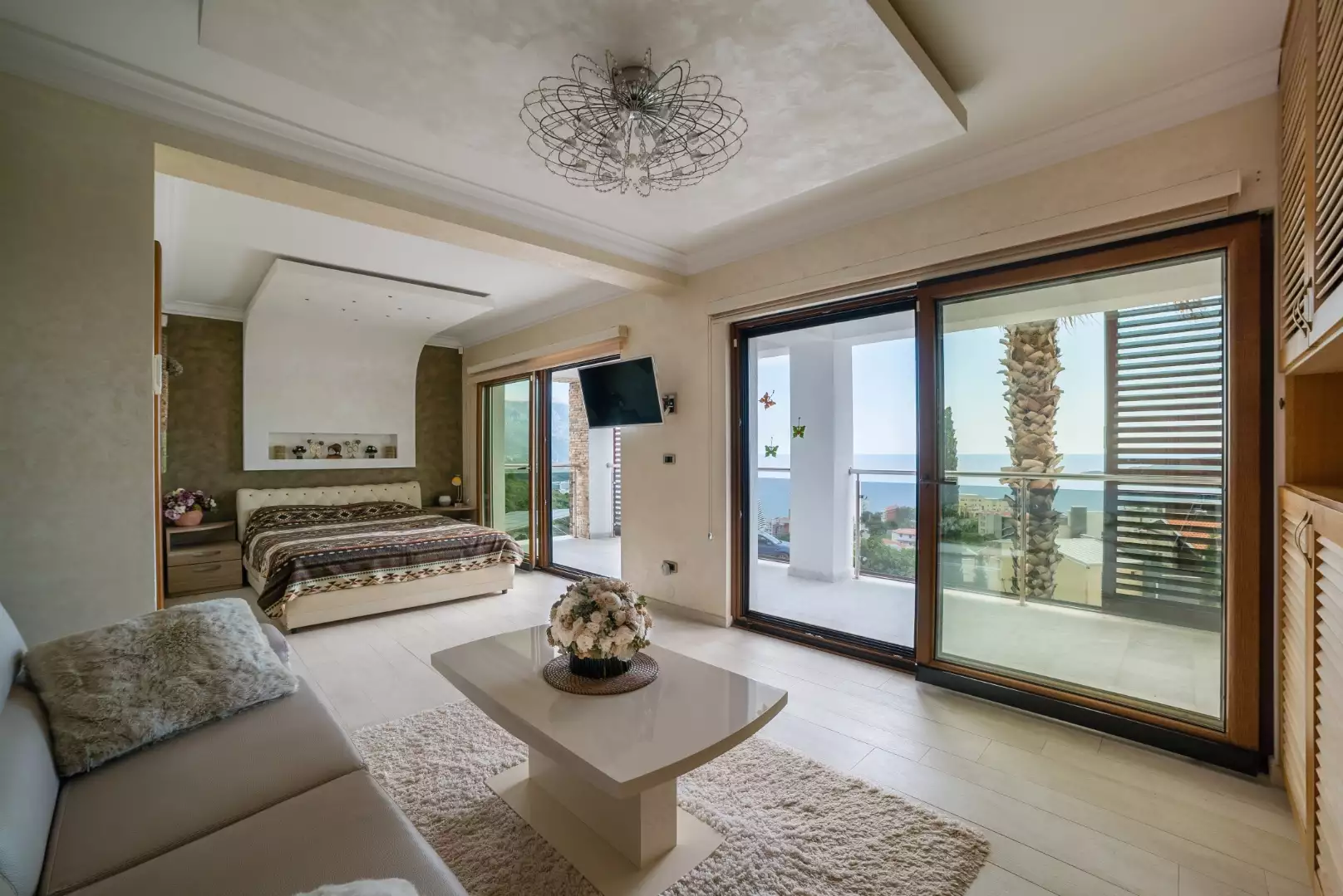 Hotels 435m² in Montenegro, Becici. Priced at 3700000€ rent photo-13