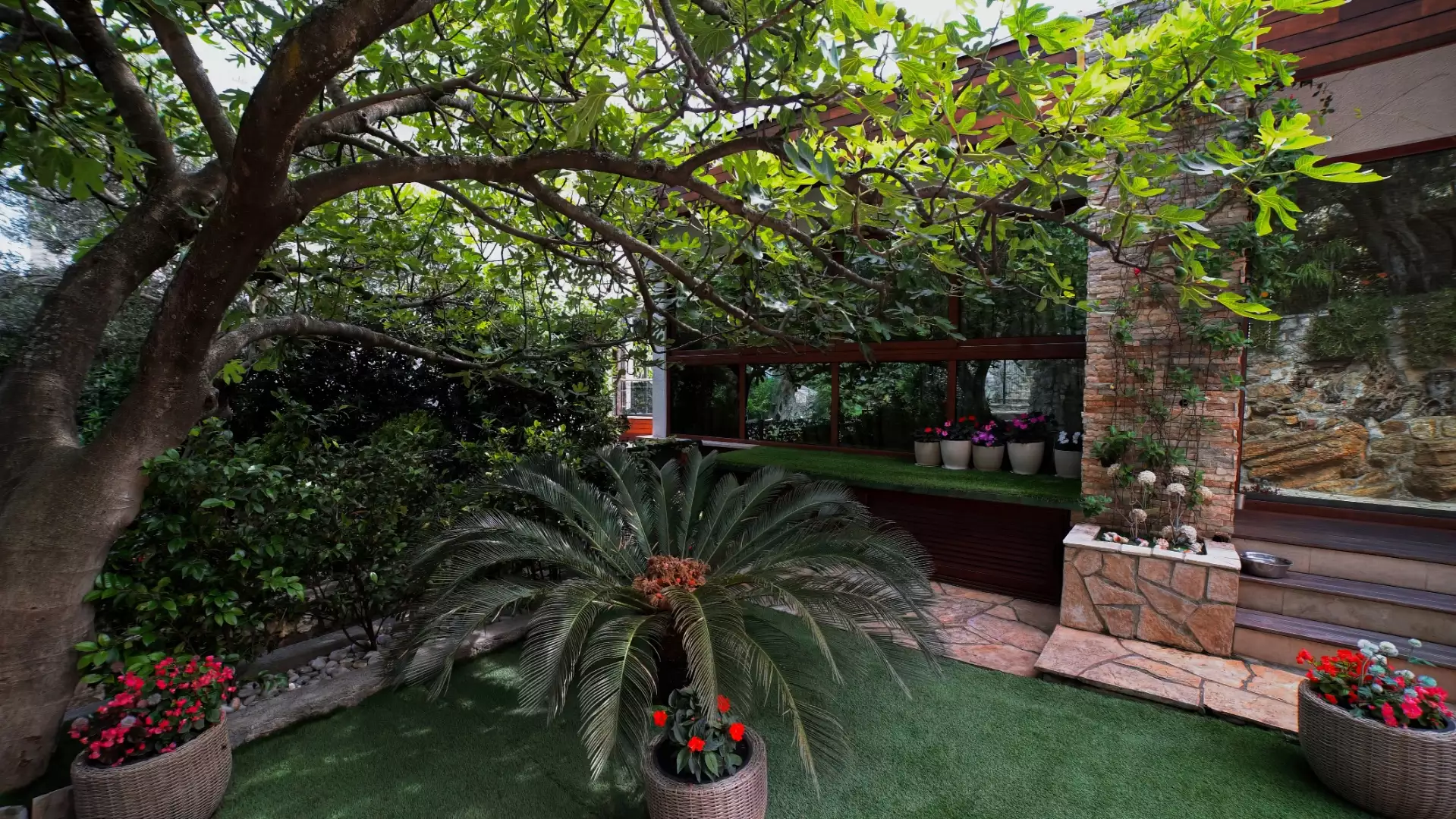 Hotels 435m² in Montenegro, Becici. Priced at 3700000€ rent photo-27