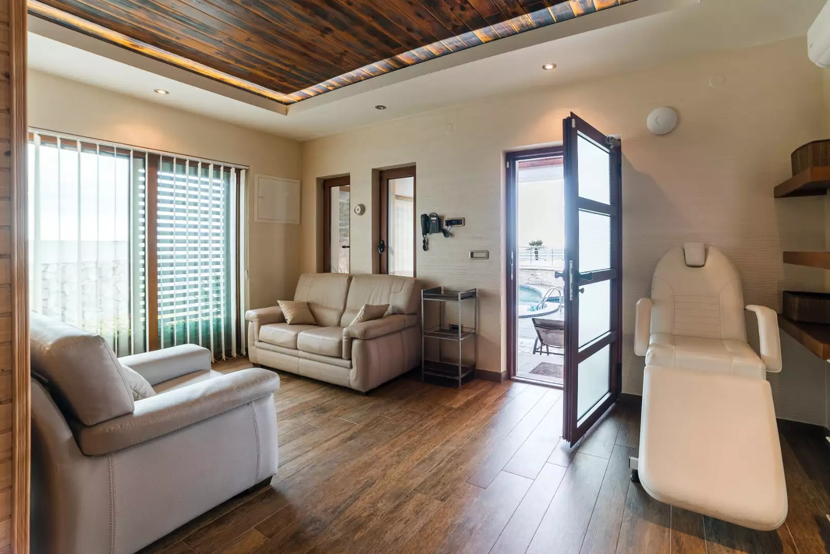 Hotels 435m² in Montenegro, Becici. Priced at 3700000€ rent photo-34