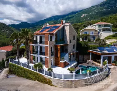 Buy in Montenegro for 3700000€