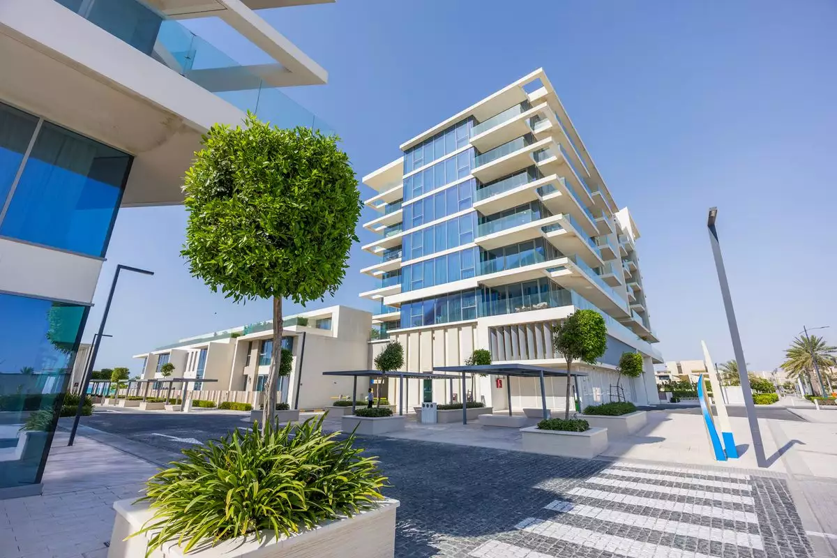 Flat 291m² in UAE, Abu Dhabi. Priced at 5349335€ rent photo-2