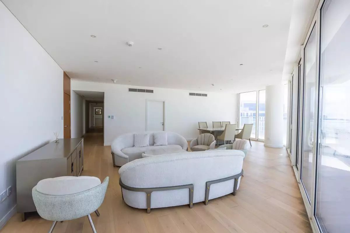 Flat 291m² in UAE, Abu Dhabi. Priced at 5349335€ rent photo-5