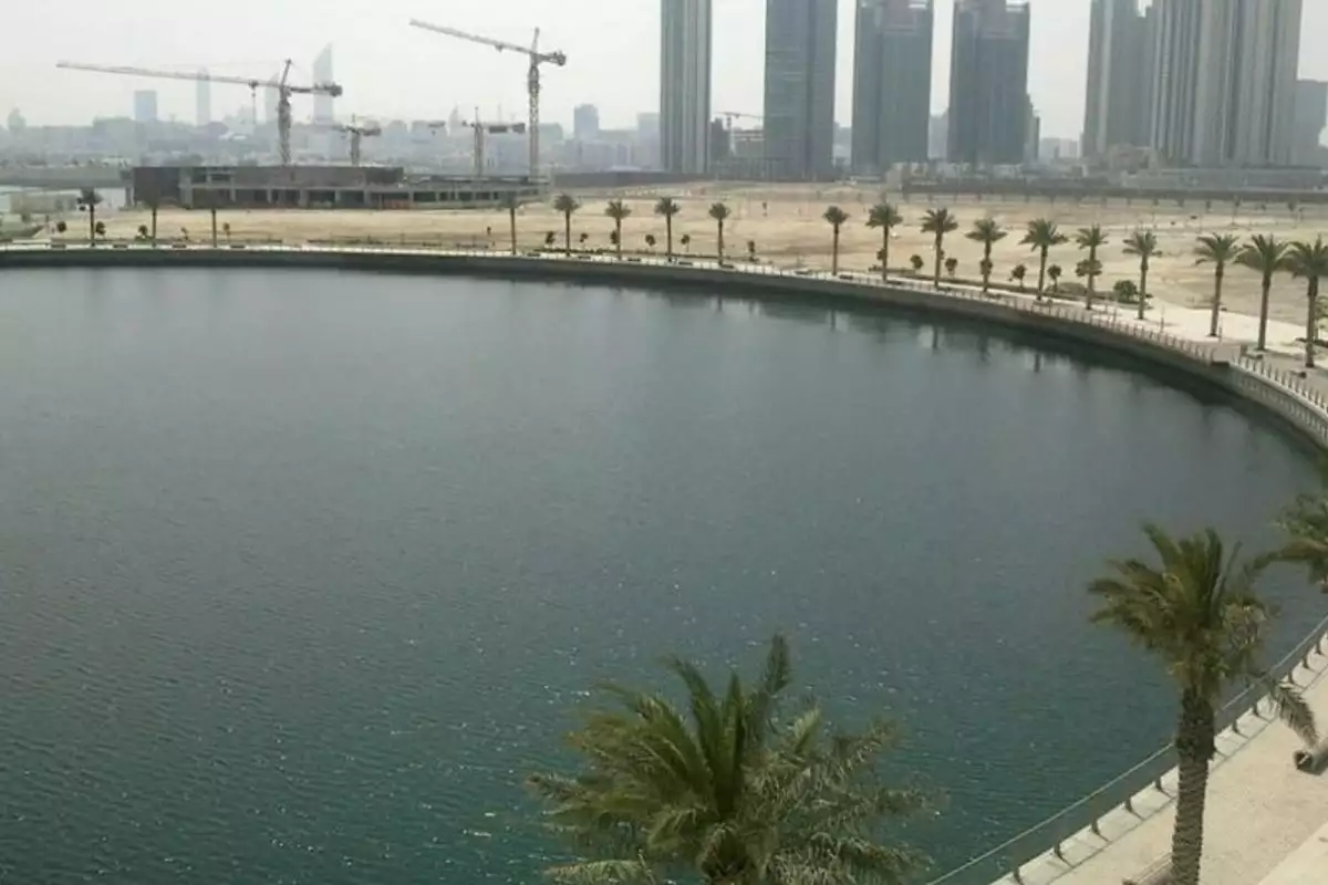 Flat 70m² in UAE, Abu Dhabi. Priced at 182864€ rent photo-1