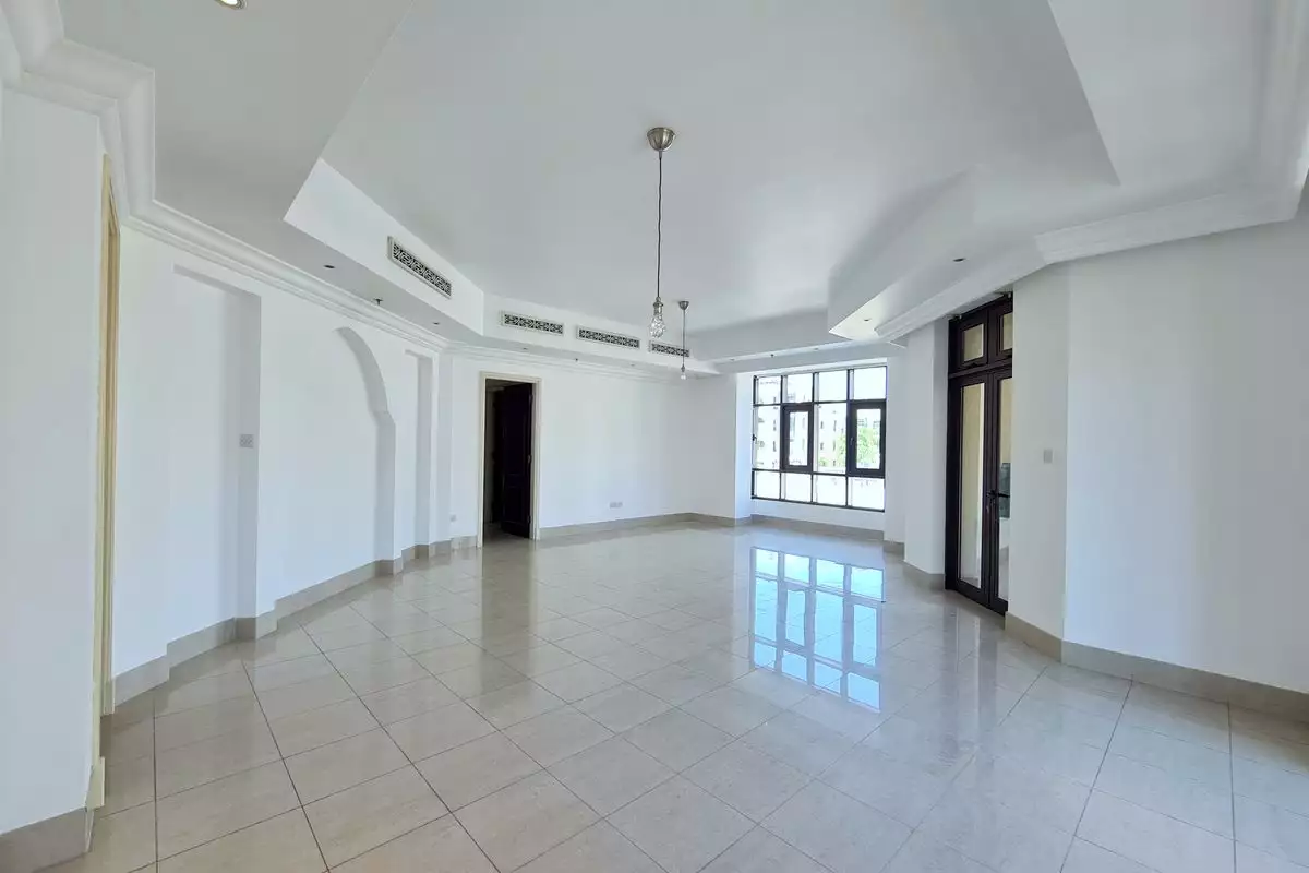 Flat 179m² in UAE, Dubai. Priced at 973890€ rent photo-2
