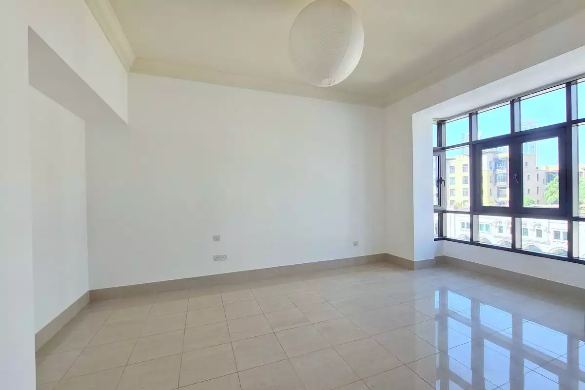 Flat 179m² in UAE, Dubai. Priced at 973890€ rent photo-4