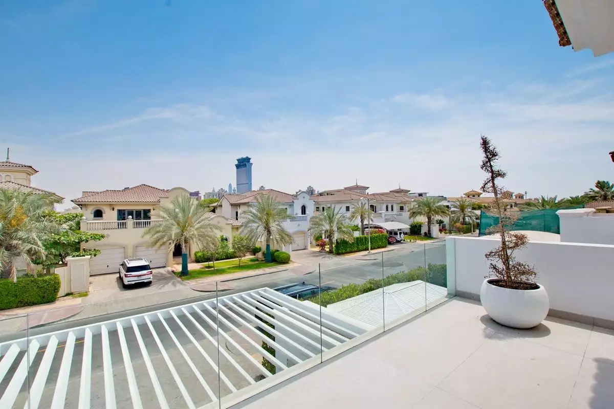 Villa 530m² in UAE, Dubai. Priced at 10737766€ rent photo-18