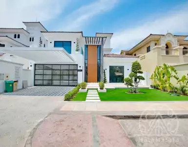 Buy in UAE for 10737766€